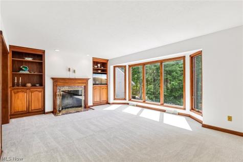 8449 Settlers Passage Brecksville OH 44141