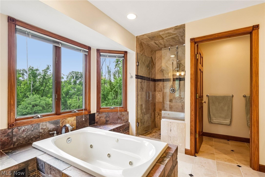 8449 Settlers Passage Brecksville OH 44141