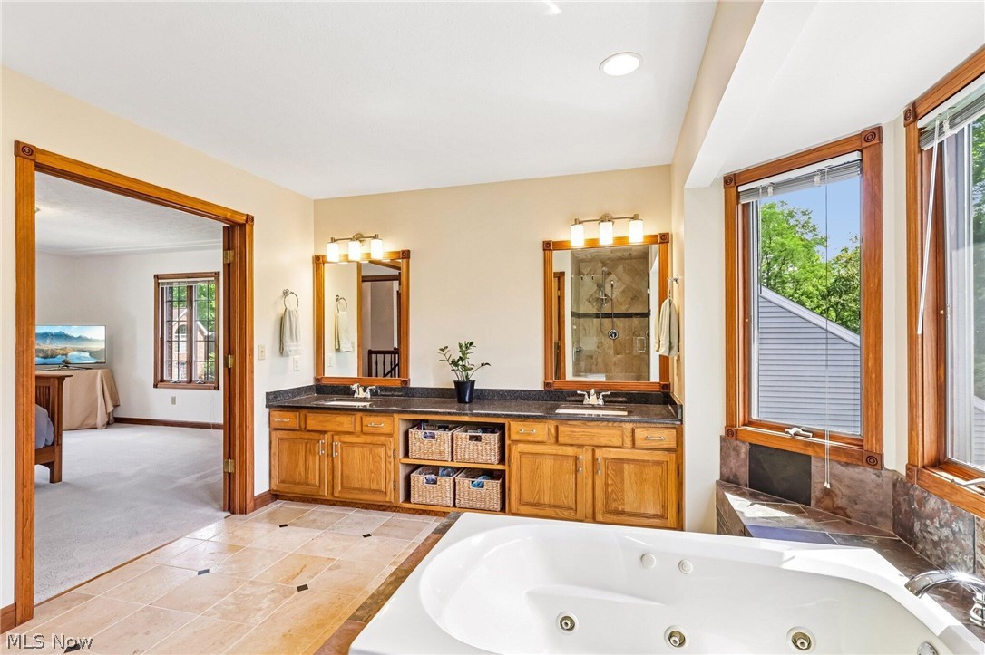 8449 Settlers Passage Brecksville OH 44141