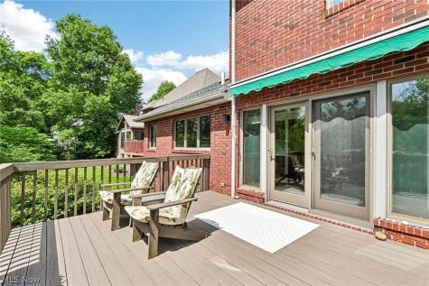 8449 Settlers Passage Brecksville OH 44141