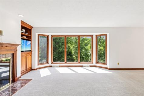 8449 Settlers Passage Brecksville OH 44141