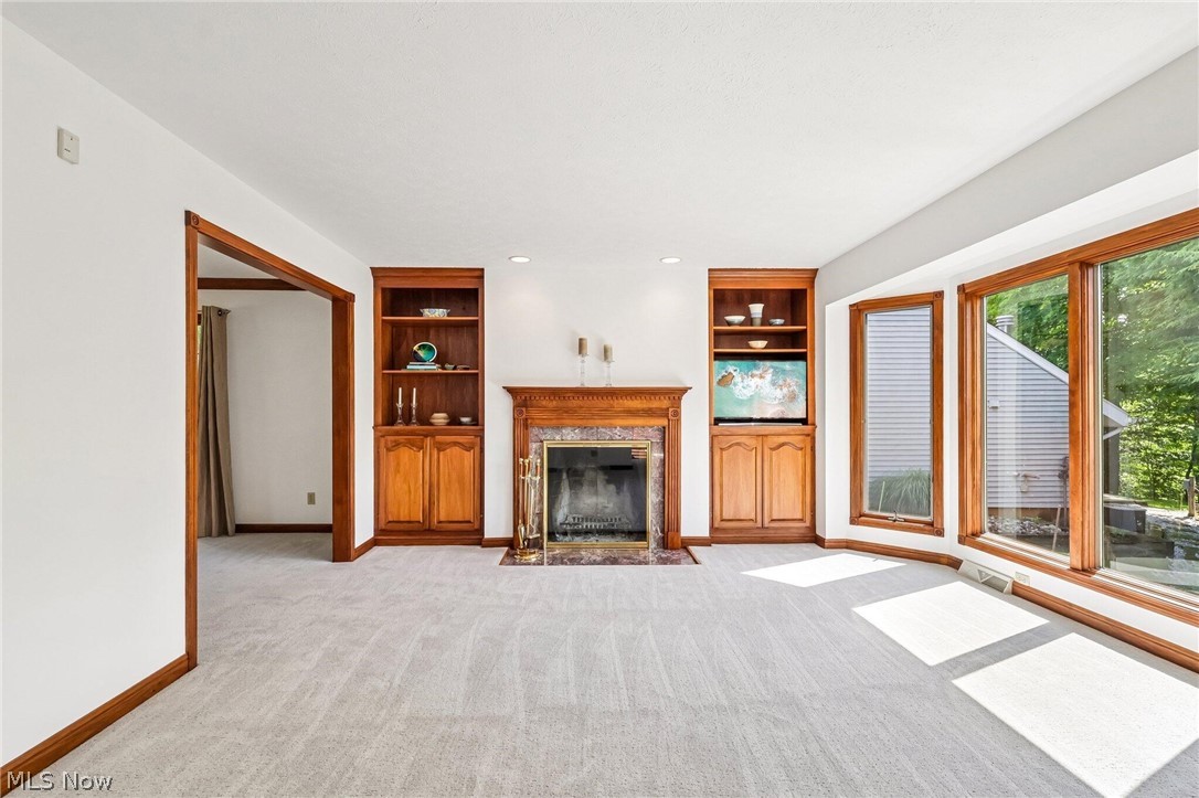 8449 Settlers Passage Brecksville OH 44141