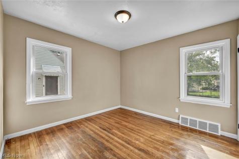 5516 Garden Street Maple Heights OH 44137