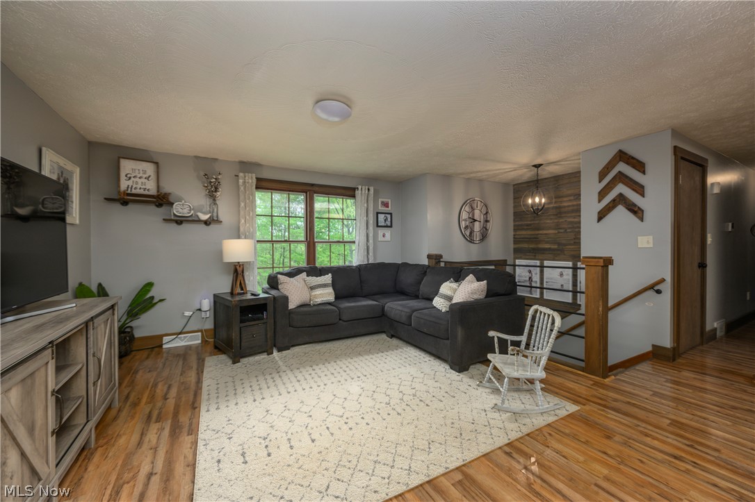 2490 Oak Tree Drive NW Dover OH 44622
