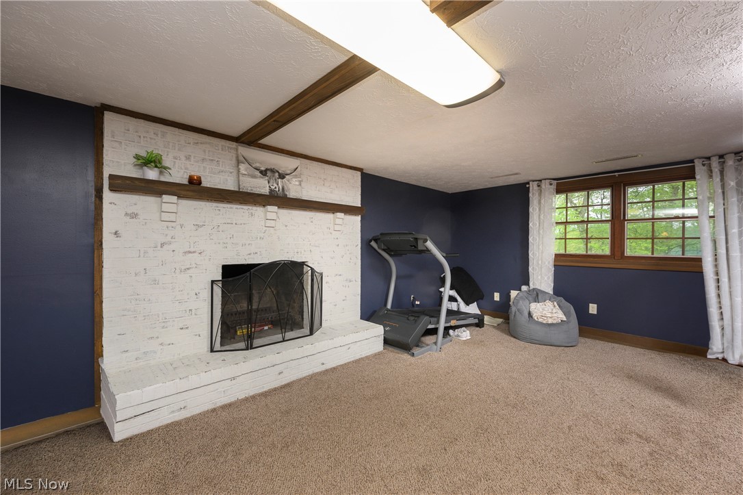 2490 Oak Tree Drive NW Dover OH 44622