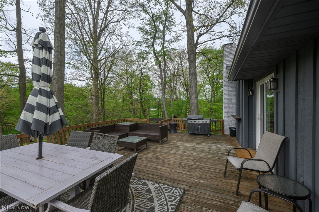 2490 Oak Tree Drive NW Dover OH 44622