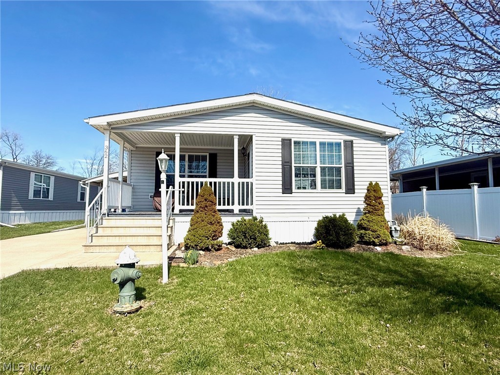 362 Pin Oak Circle Elyria OH 44035