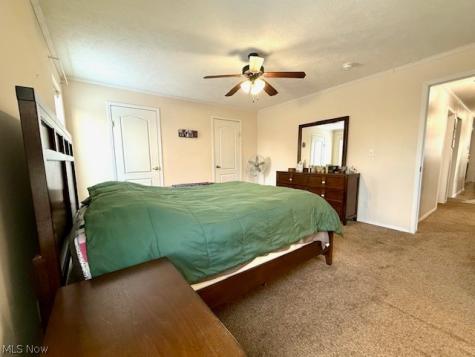 362 Pin Oak Circle Elyria OH 44035