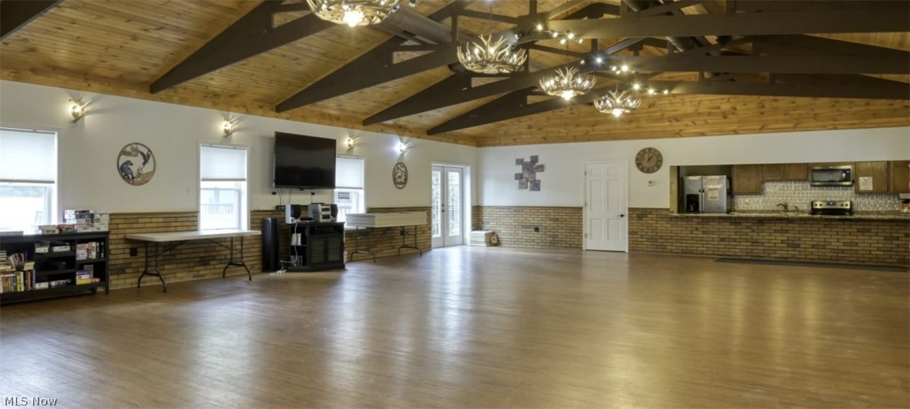 362 Pin Oak Circle Elyria OH 44035