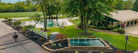 362 Pin Oak Circle Elyria OH 44035