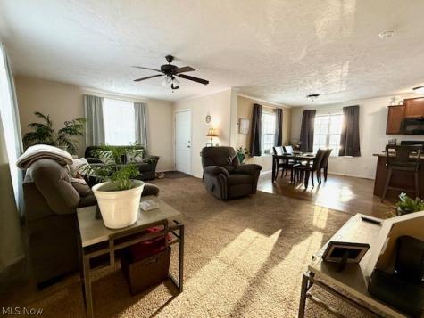 362 Pin Oak Circle Elyria OH 44035