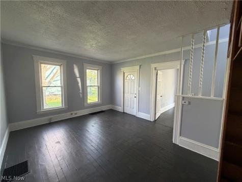 347 11th Street Elyria OH 44035