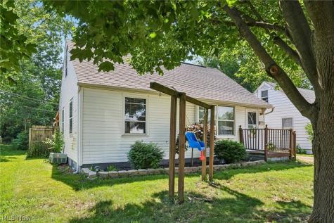 1430 Janice Massillon OH 44646