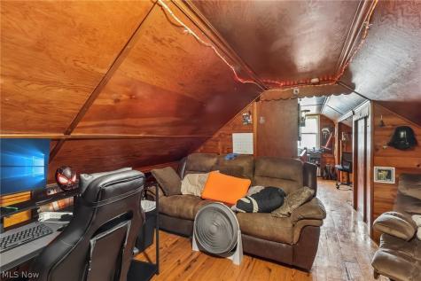 1430 Janice Massillon OH 44646