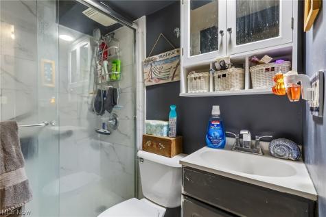 1430 Janice Massillon OH 44646