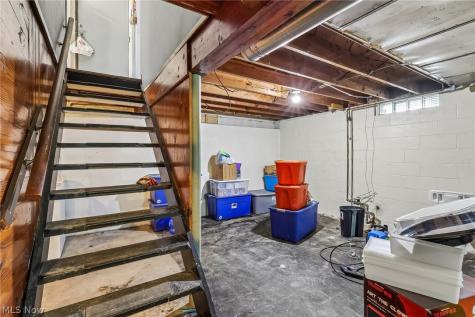 1430 Janice Massillon OH 44646