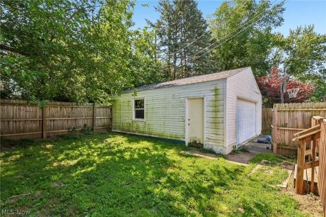 1430 Janice Massillon OH 44646