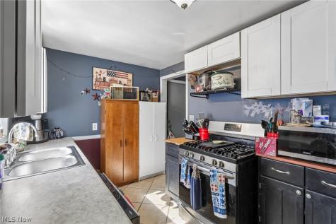 1430 Janice Massillon OH 44646