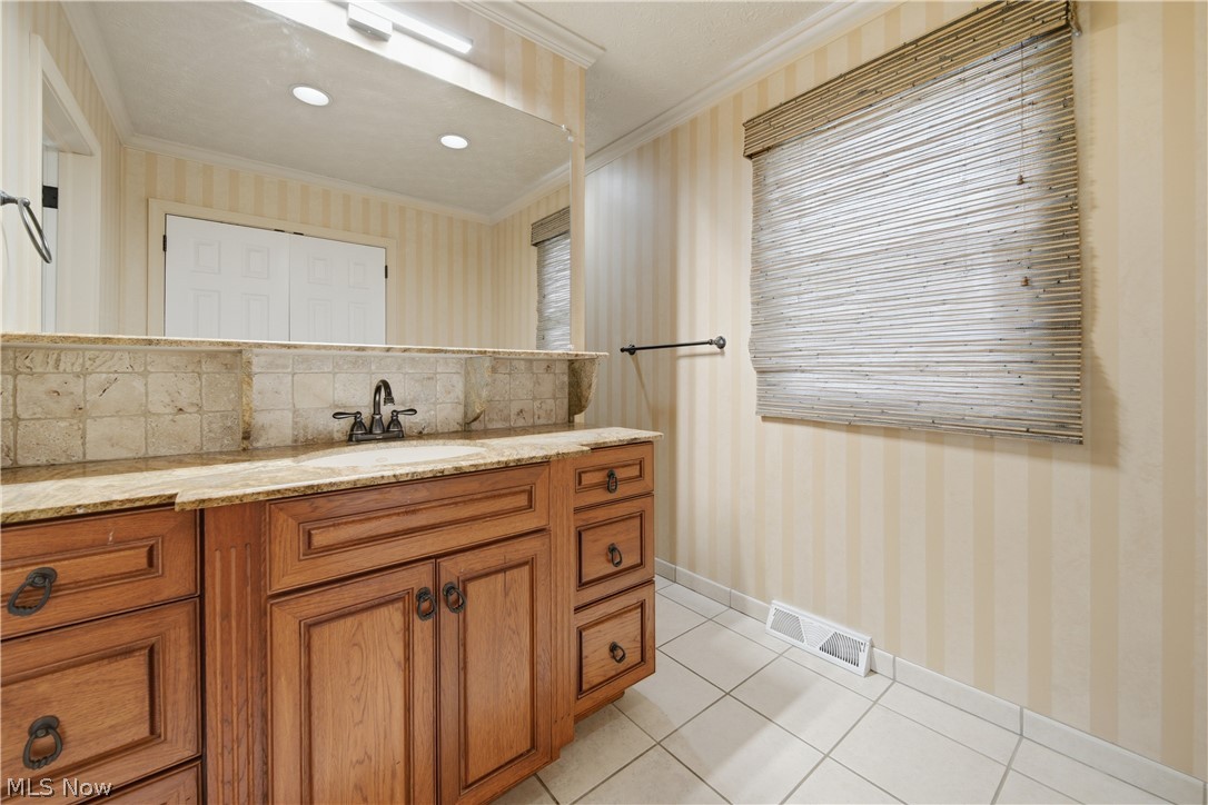 7445 Market Avenue N Canton OH 44721
