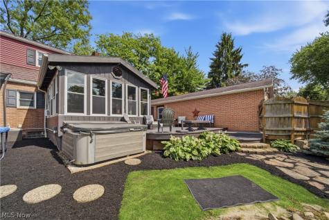 7445 Market Avenue N Canton OH 44721