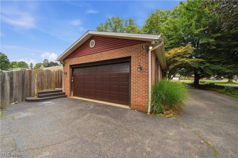 7445 Market Avenue N Canton OH 44721