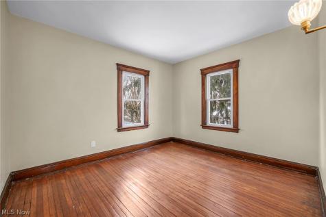 1345 Cove Avenue Lakewood OH 44107