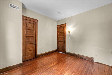 1345 Cove Avenue Lakewood OH 44107