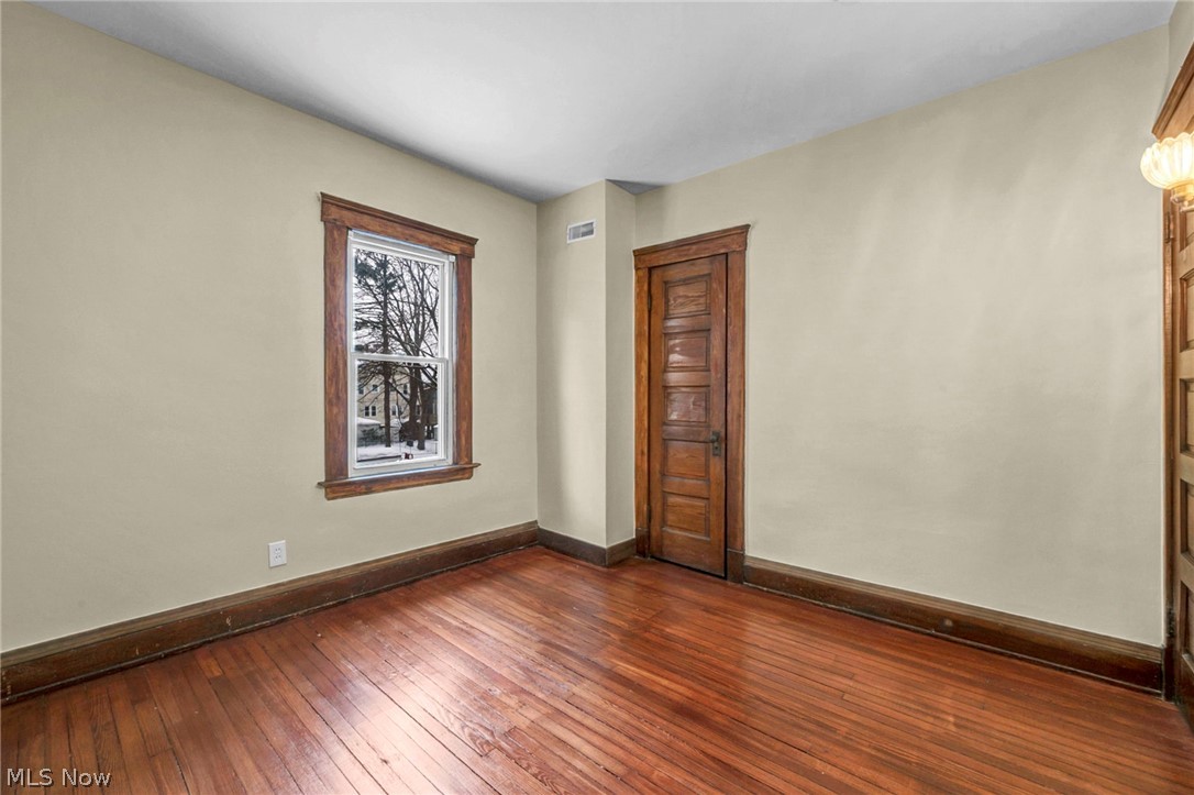 1345 Cove Avenue Lakewood OH 44107