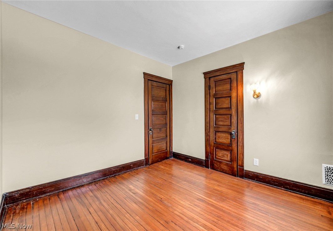 1345 Cove Avenue Lakewood OH 44107