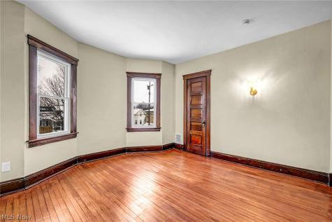1345 Cove Avenue Lakewood OH 44107