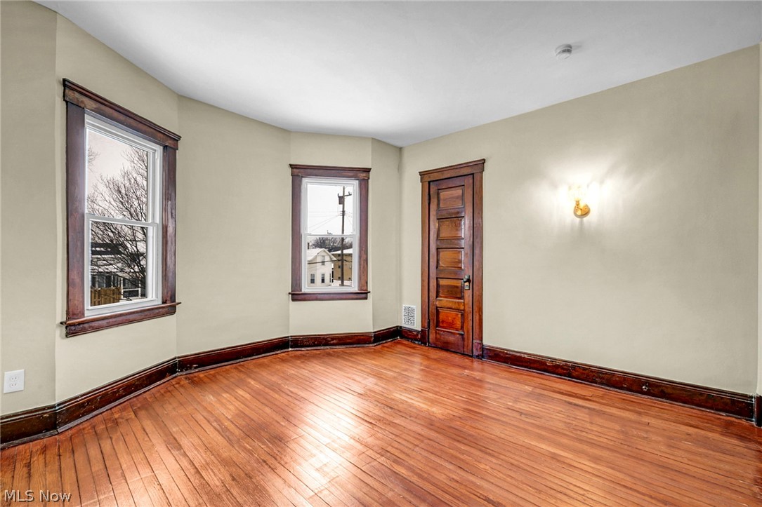 1345 Cove Avenue Lakewood OH 44107