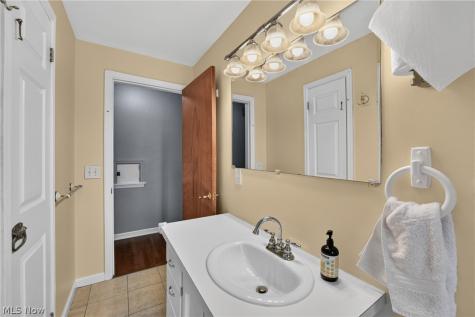 309 Hafely Drive Lorain OH 44052