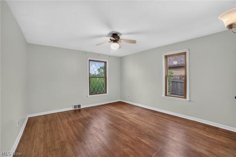 309 Hafely Drive Lorain OH 44052