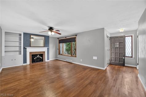 309 Hafely Drive Lorain OH 44052