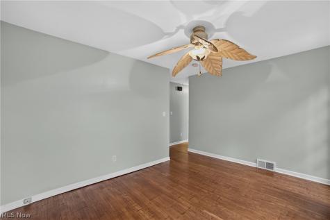 309 Hafely Drive Lorain OH 44052