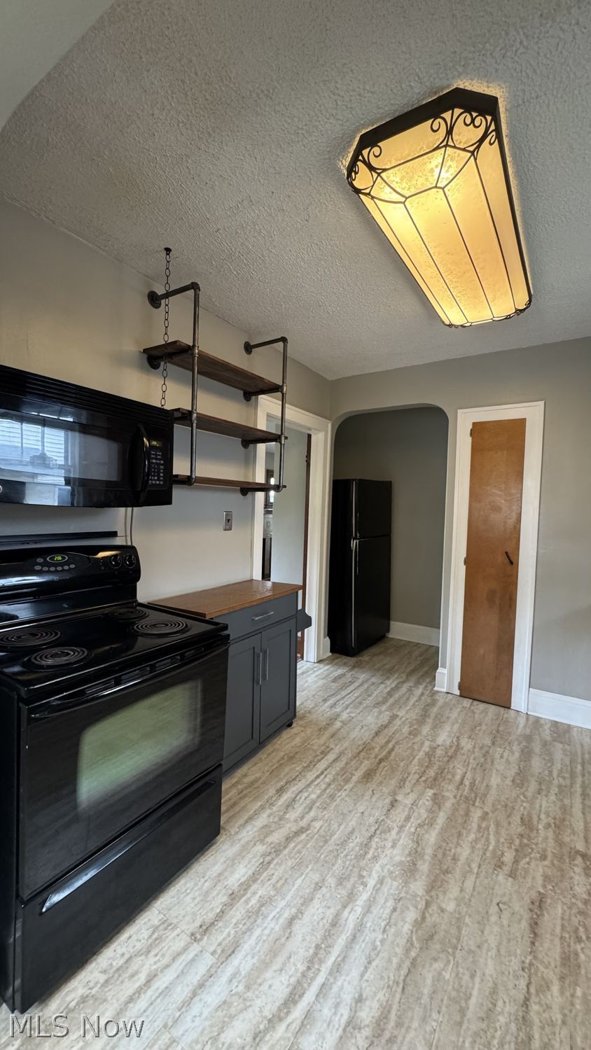 515 N Firestone Boulevard Akron OH 44301
