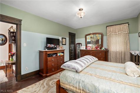 1032 W 4th Street Lorain OH 44052