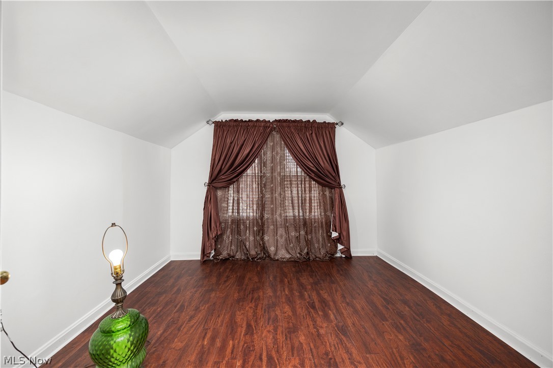 1032 W 4th Street Lorain OH 44052
