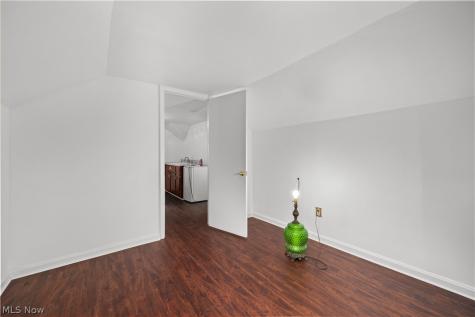 1032 W 4th Street Lorain OH 44052