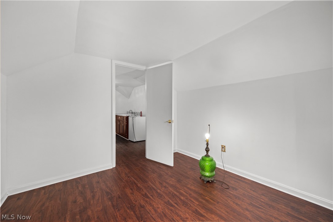 1032 W 4th Street Lorain OH 44052