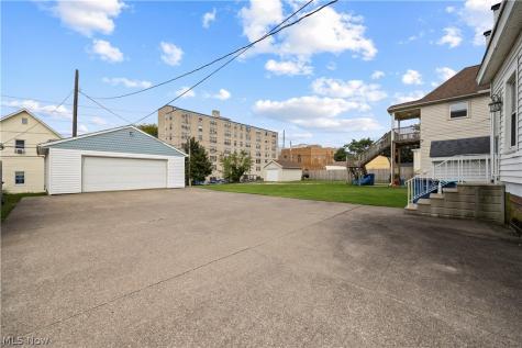1032 W 4th Street Lorain OH 44052