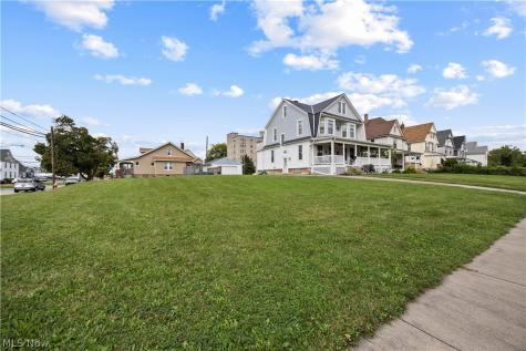 1032 W 4th Street Lorain OH 44052