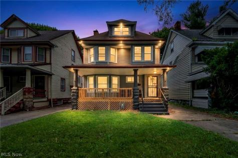 9013 Kempton Avenue Cleveland OH 44108