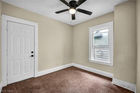 9013 Kempton Avenue Cleveland OH 44108