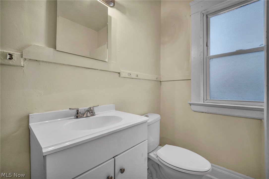 9013 Kempton Avenue Cleveland OH 44108