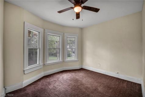 9013 Kempton Avenue Cleveland OH 44108