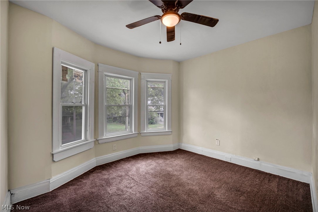 9013 Kempton Avenue Cleveland OH 44108