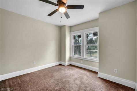 9013 Kempton Avenue Cleveland OH 44108