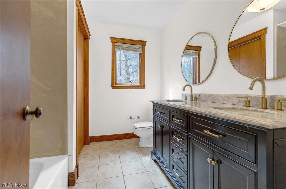 12560 Bass Lake Road Chardon OH 44024