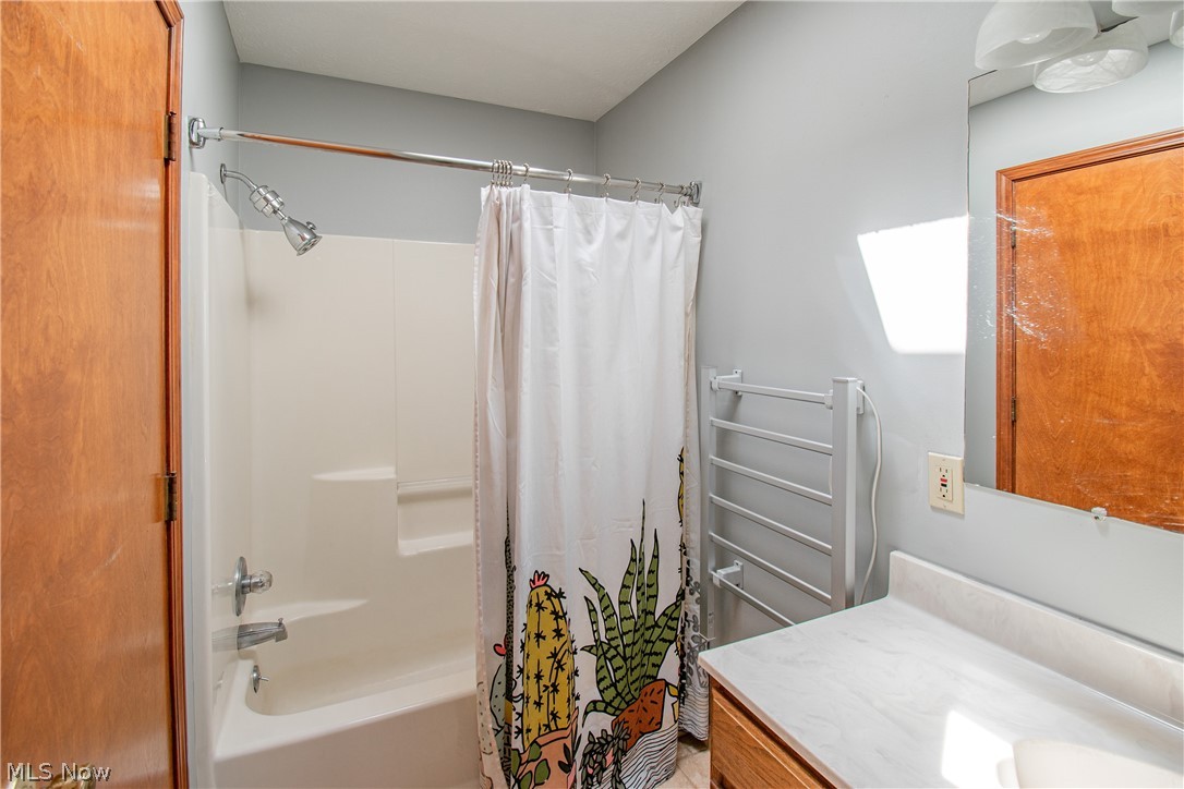 1270 Delia Avenue Akron OH 44320
